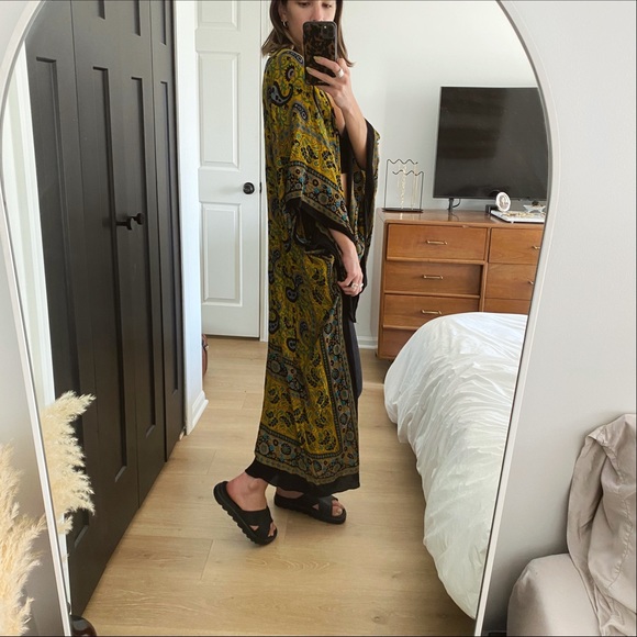 Free People Eternal Flame Paisley Maxi Kimono Black Yellow - Picture 6 of 8